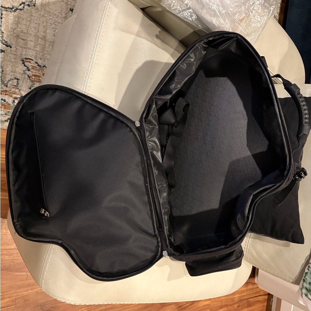 Ducati Performance Black semi rigid saddlebag. With connection bar. - Picture 3 of 10